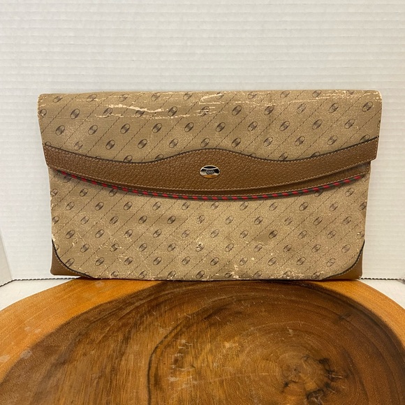 Vintage Gucci Large Fold Over Clutch - Picture 3 of 16